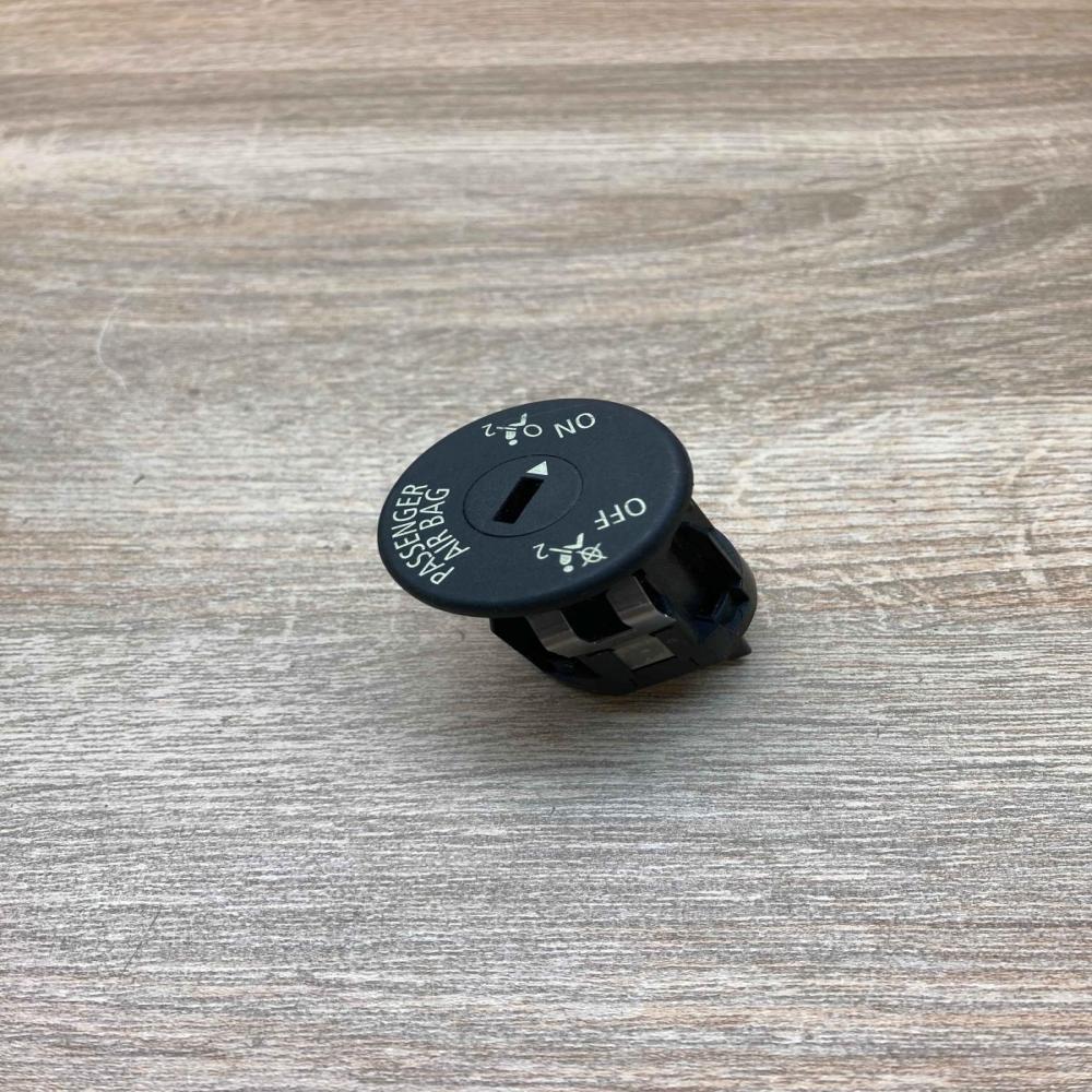 9196886   Passenger airbag on/off switch BMW 7 F01 F02 F03 F04
