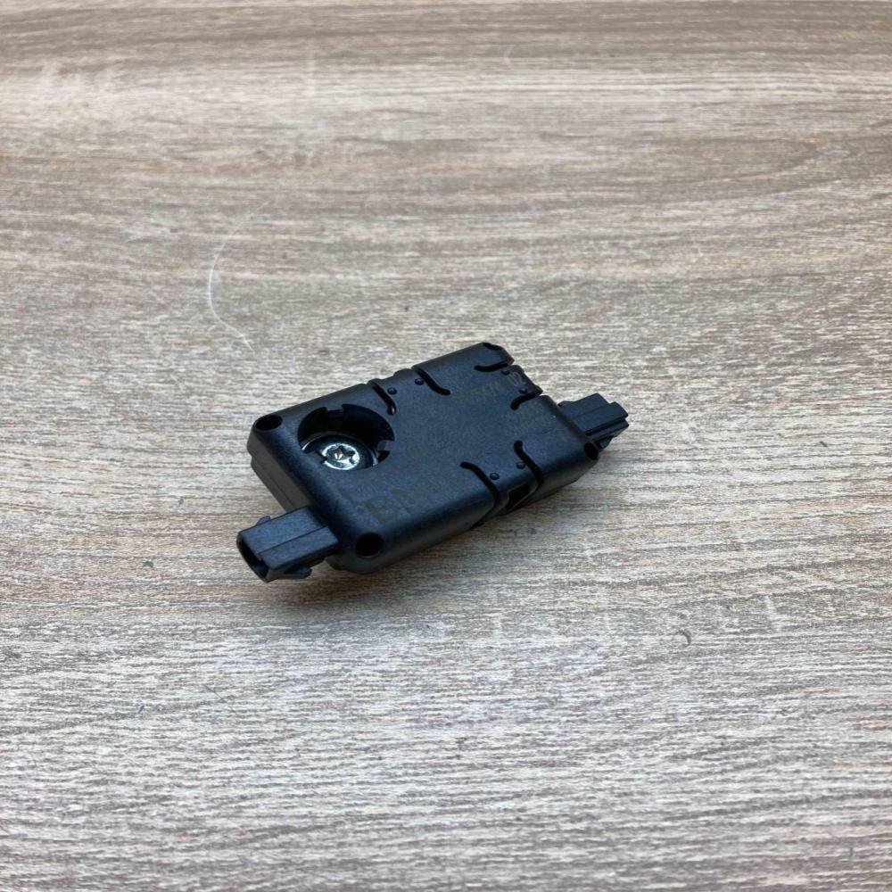 9185474 188995 10  Aerial antenna amplifier BMW 5 F10 F11