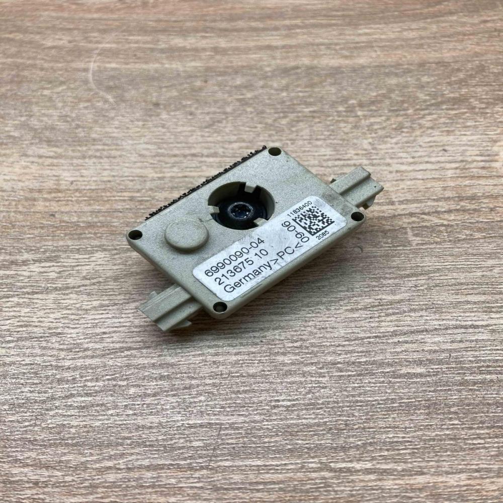 6990090 213675 10  Aerial antenna amplifier BMW 3 E90 E91