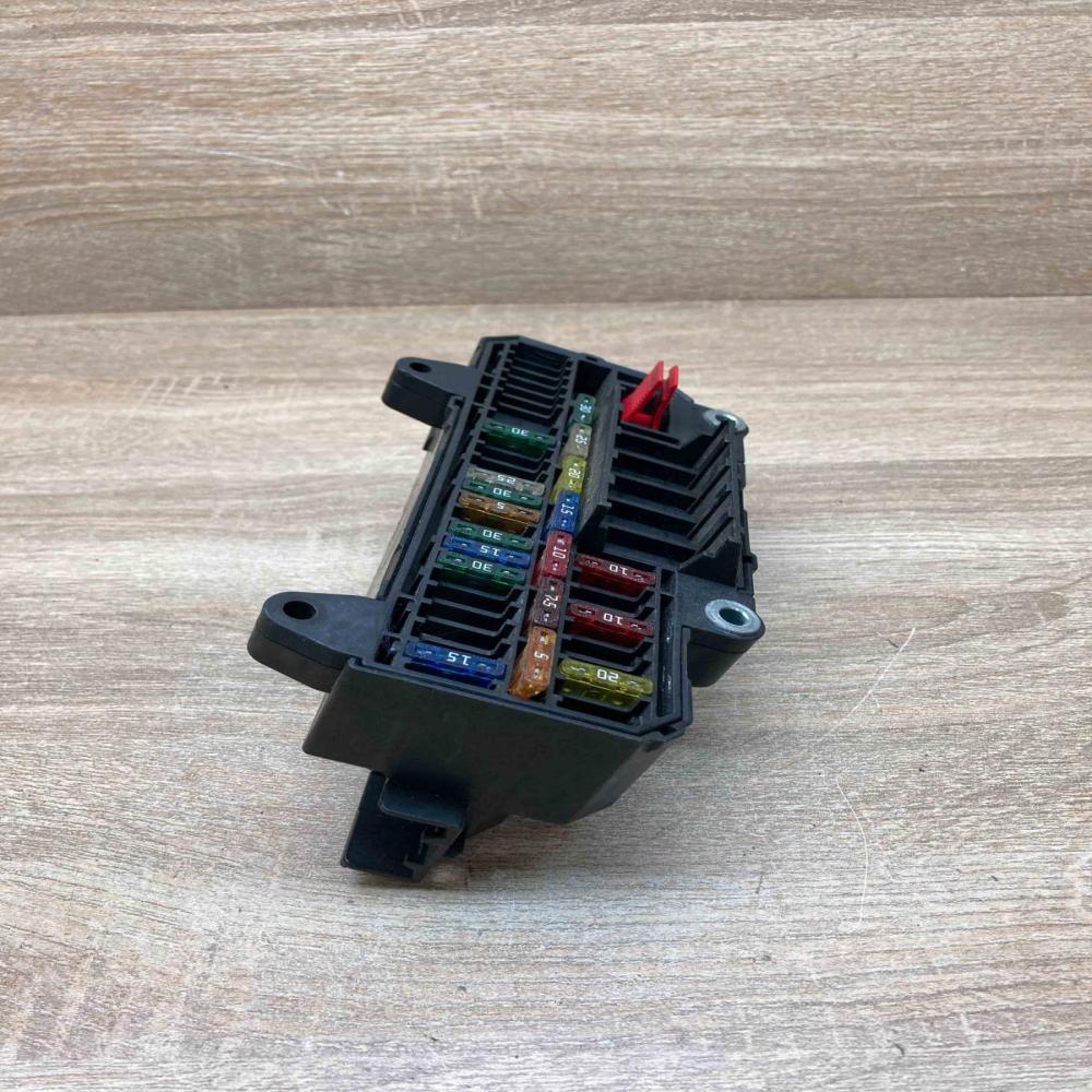6900583 106887 10  Fuse module BMW 7 E65 E66