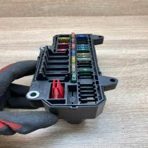 6900583 106887 10  Fuse module BMW 7 E65 E66