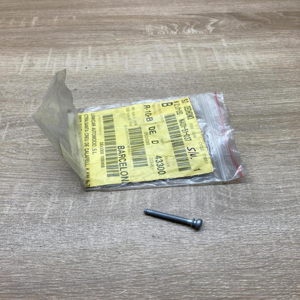 NA0151037 NA01 51 037  Nuts/bolts Mazda MX-5 NA Miata
