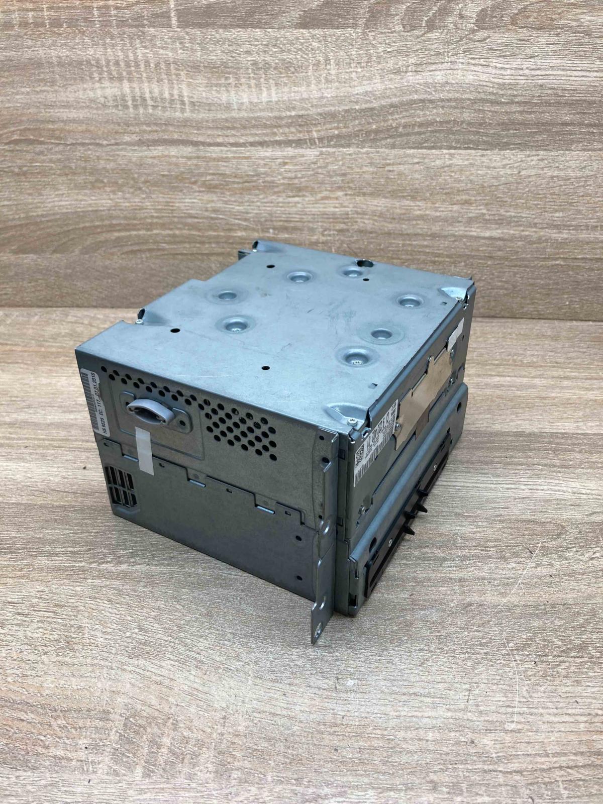 9223402   Radio/CD/DVD/GPS head unit BMW 5 GT F07