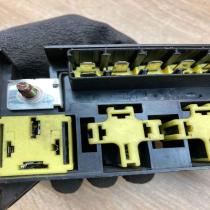 0K53A 67 BX1   Fuse module KIA Sorento