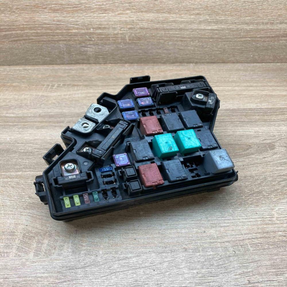 SWA 0030 061222  Fuse module Honda CR-V
