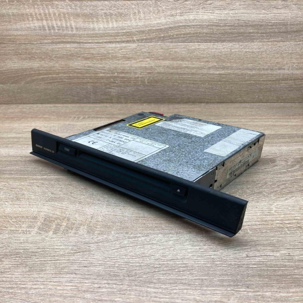 6900604   Radio/CD/DVD/GPS head unit BMW 5 E39