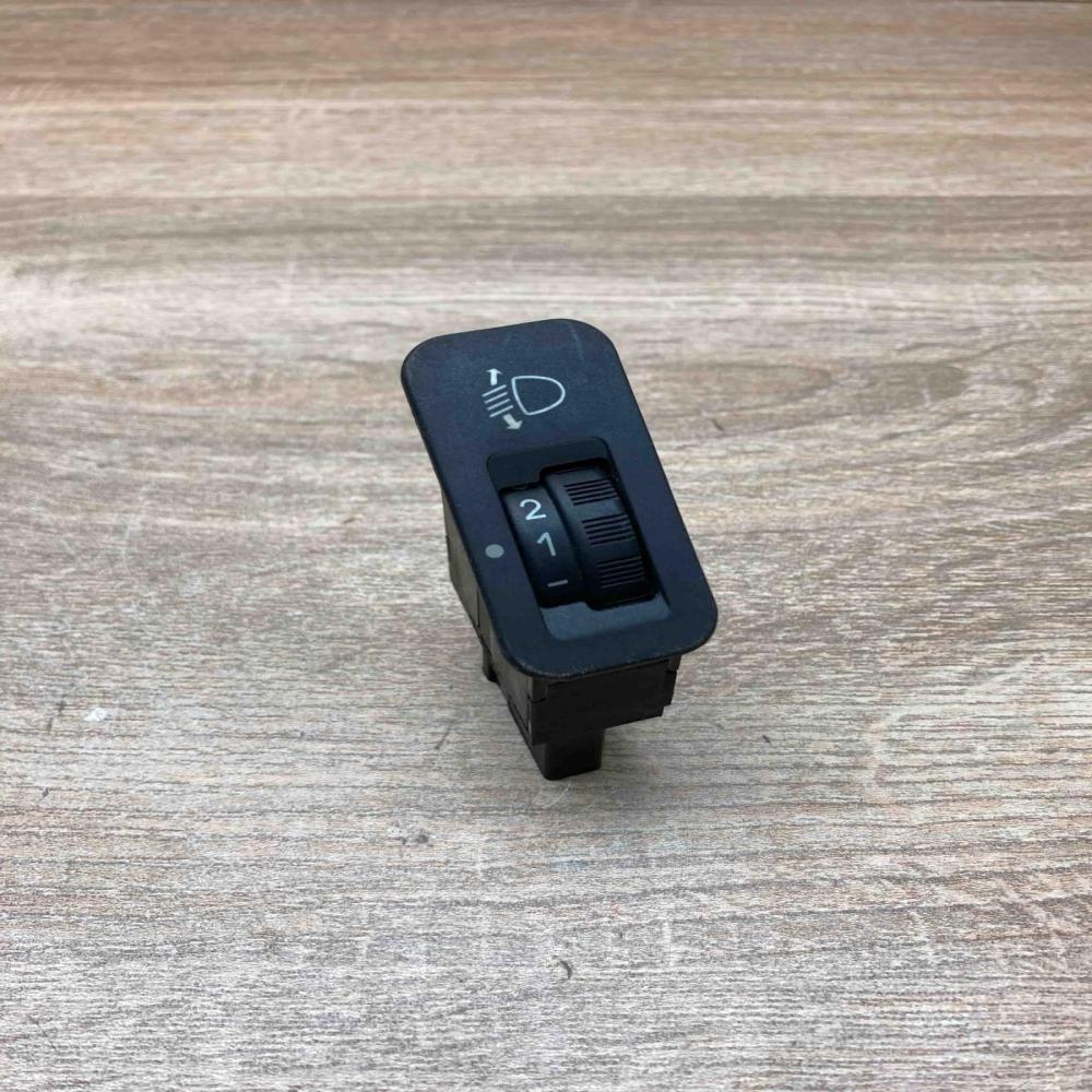 1925699 192569902  Headlight level height control switch Peugeot 206