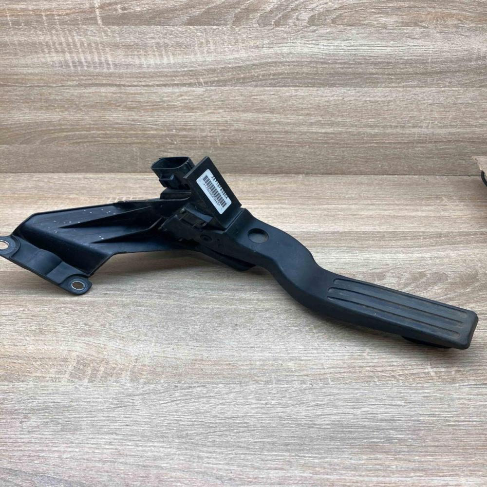 XR8F 9F832 BD 2S719F836DA  Accelerator throttle pedal Jaguar X-Type