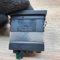 1J0963563A   Seat heating switch Volkswagen Golf IV