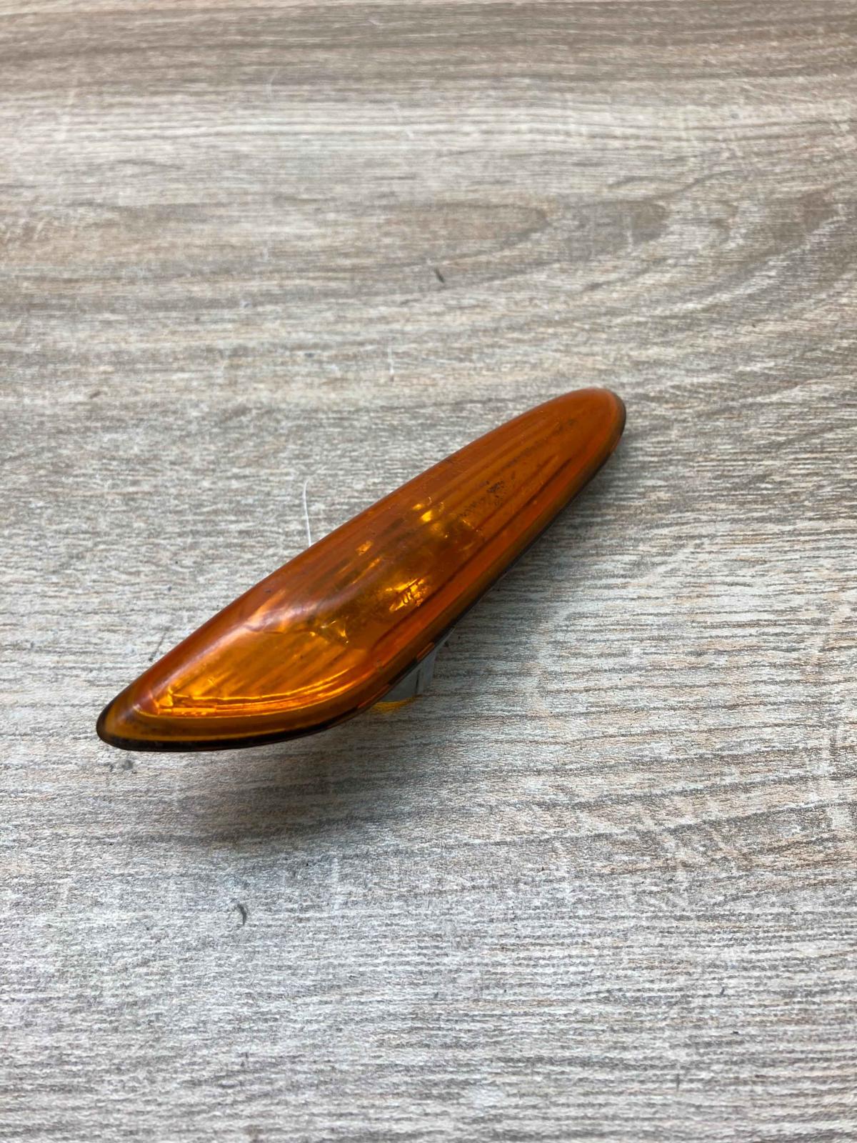 6911368   Front fender indicator light BMW 3 E46