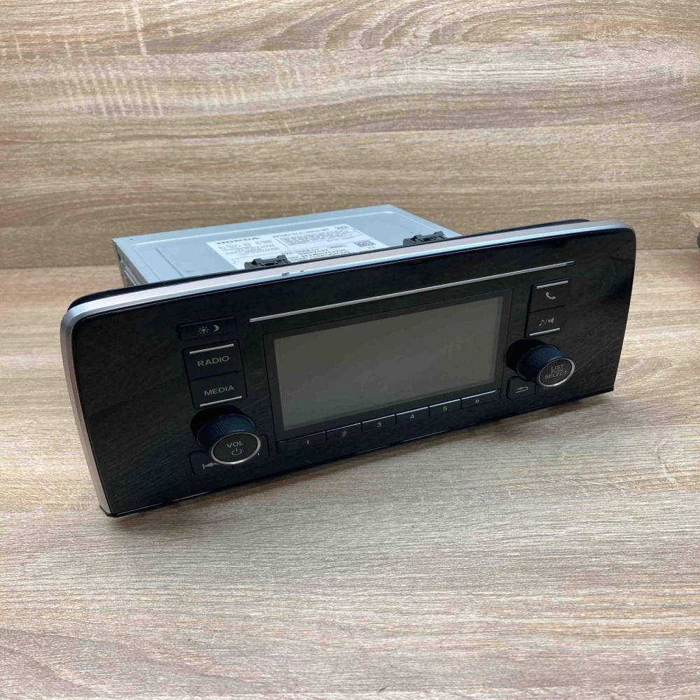 39100 TLA A016 M1 AVH 5068ZH  Radio/CD/DVD/GPS head unit Honda CR-V