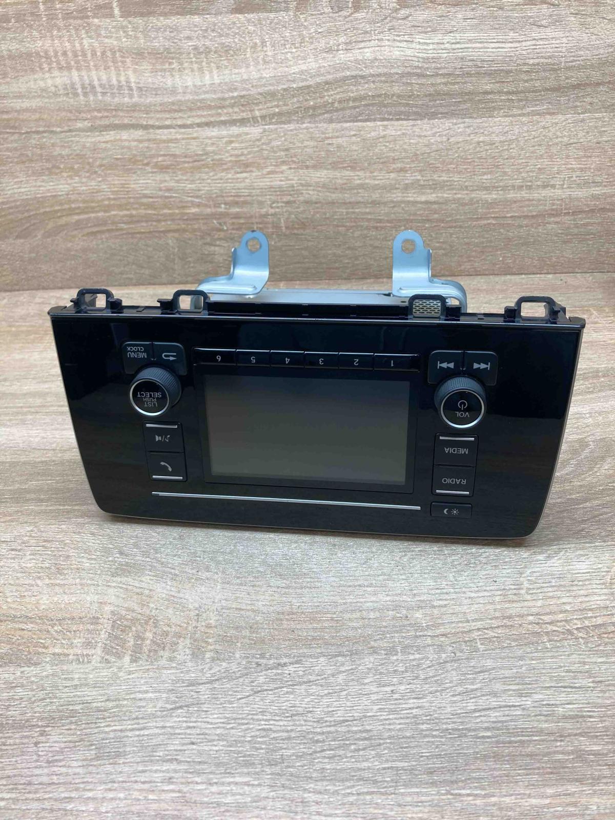39100 TLA A016 M1   Radio/CD/DVD/GPS head unit Honda CR-V