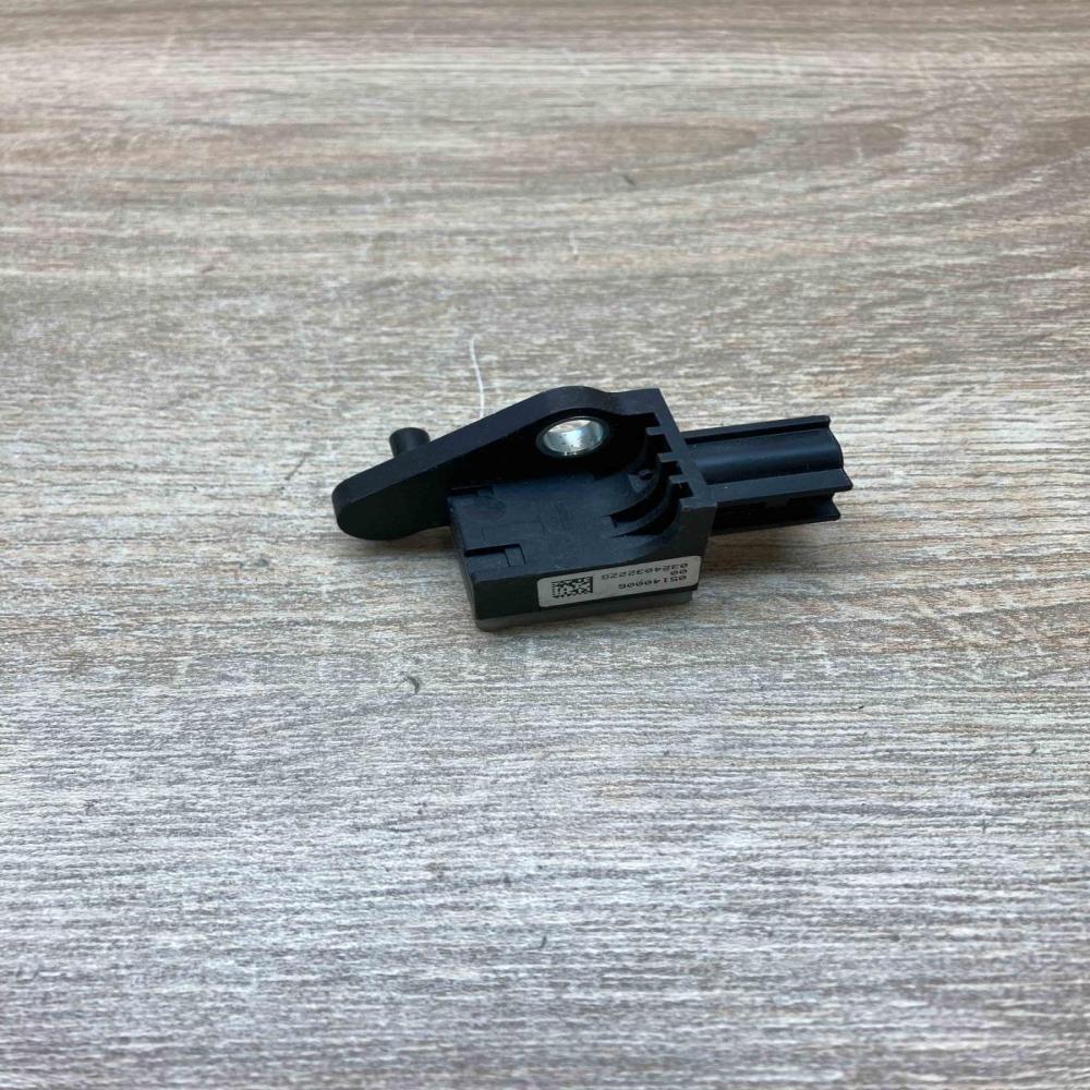97061822102 F0DA4219DD  Airbag deployment crash/impact sensor Porsche Panamera (