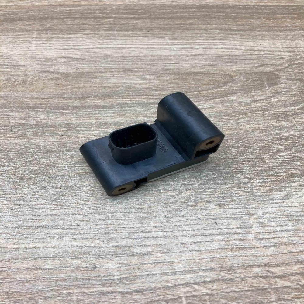 6911003 0285003900  Airbag deployment crash/impact sensor BMW X5 E70