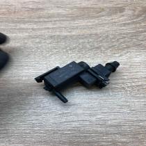 1742712  With Plug Vacuum valve BMW 5 E60 E61
