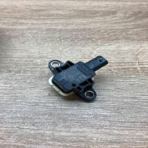 4H0955557   Airbag deployment crash/impact sensor Audi A7 S7 4G