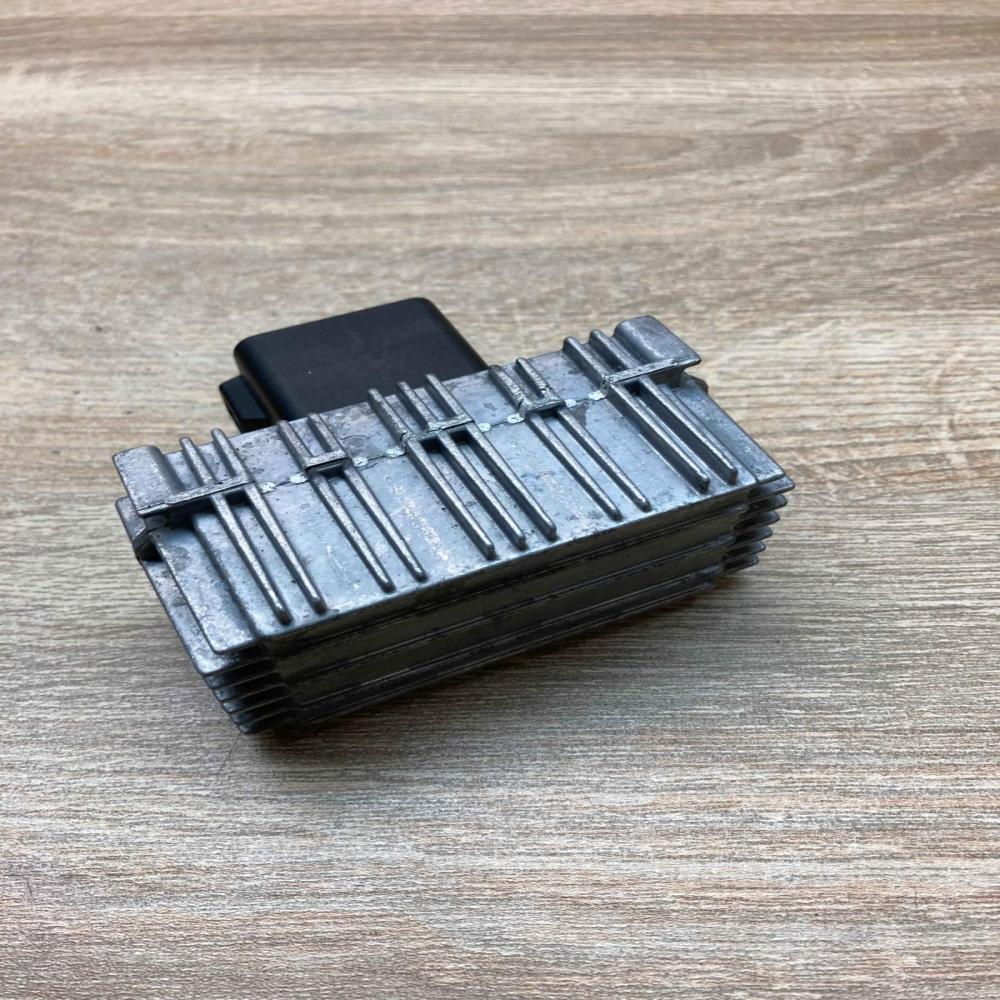 09132691 51299008  Glow plug pre-heat relay Opel Signum