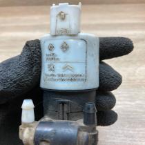9641553880 9641553980  Headlight washer pump Peugeot 307