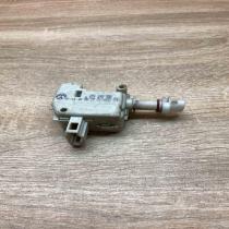 3B0810773B 3B0959782  Fuel tank cap lock motor Volkswagen PASSAT B5.5