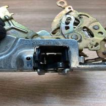 2027300635   Rear door lock Mercedes-Benz C W202