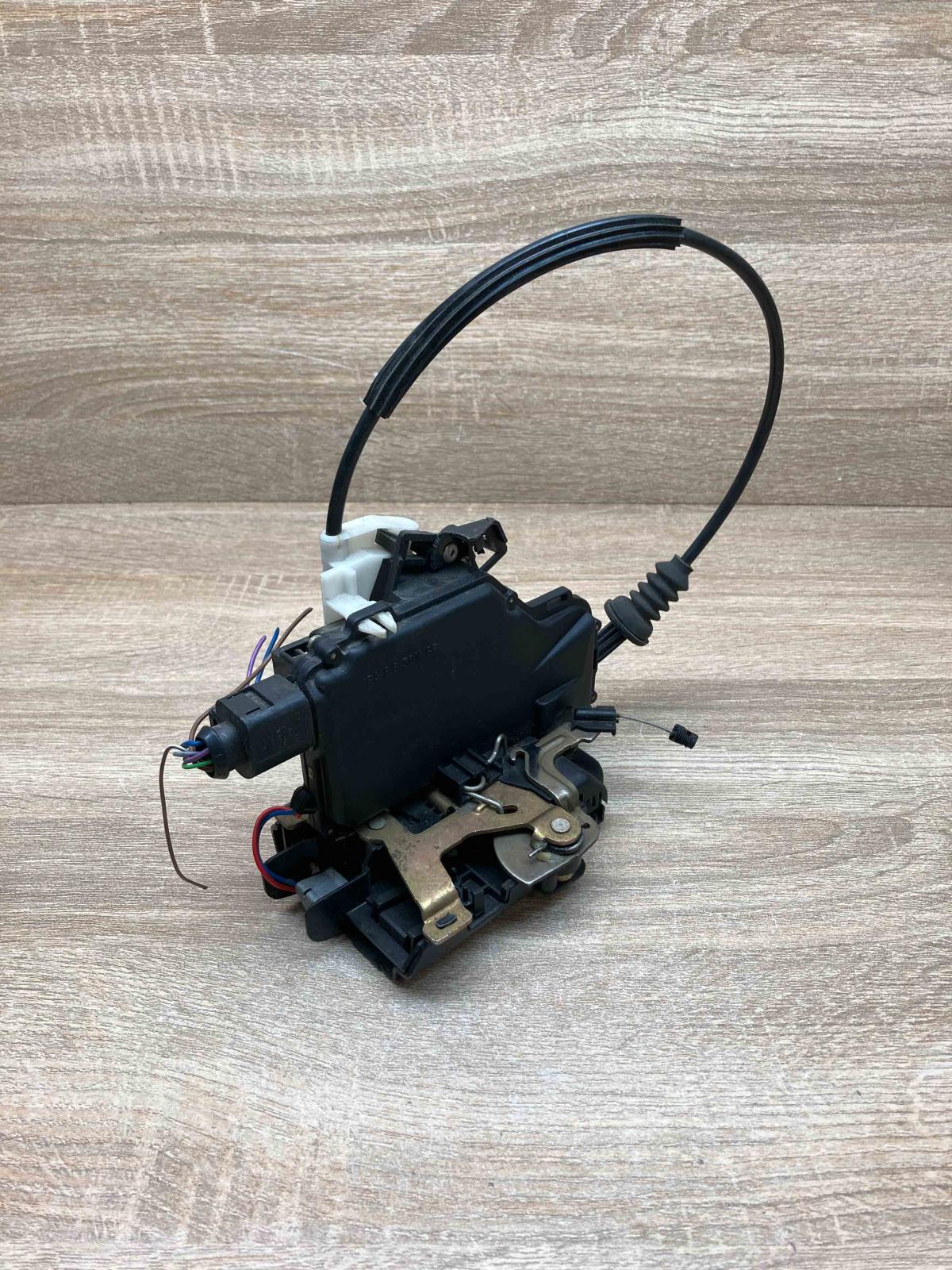 1J0973713  With Plug Rear door lock Volkswagen Polo IV 9N3