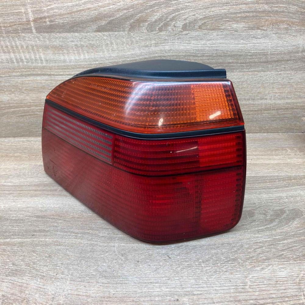 1H6945112E 1H6945257  Rear/tail lights Volkswagen Golf III
