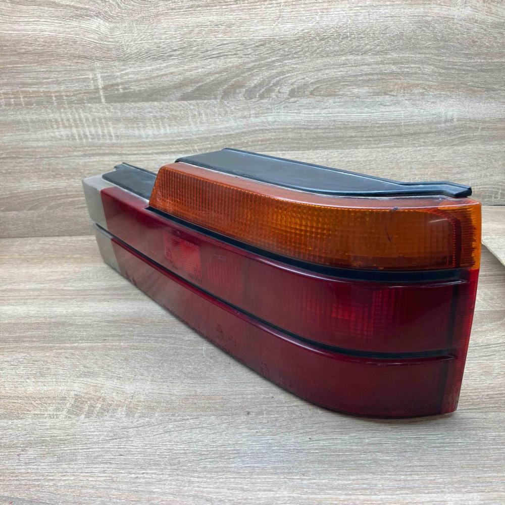 043 6840R   Tailgate rear/tail lights Mazda 626