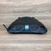 A2035405047 110080266  Speedometer (instrument cluster) Mercedes-Benz C W203