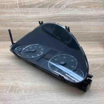 A2035405047 110080266  Speedometer (instrument cluster) Mercedes-Benz C W203