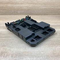 9651197780 9651197080  Fuse module Peugeot 307