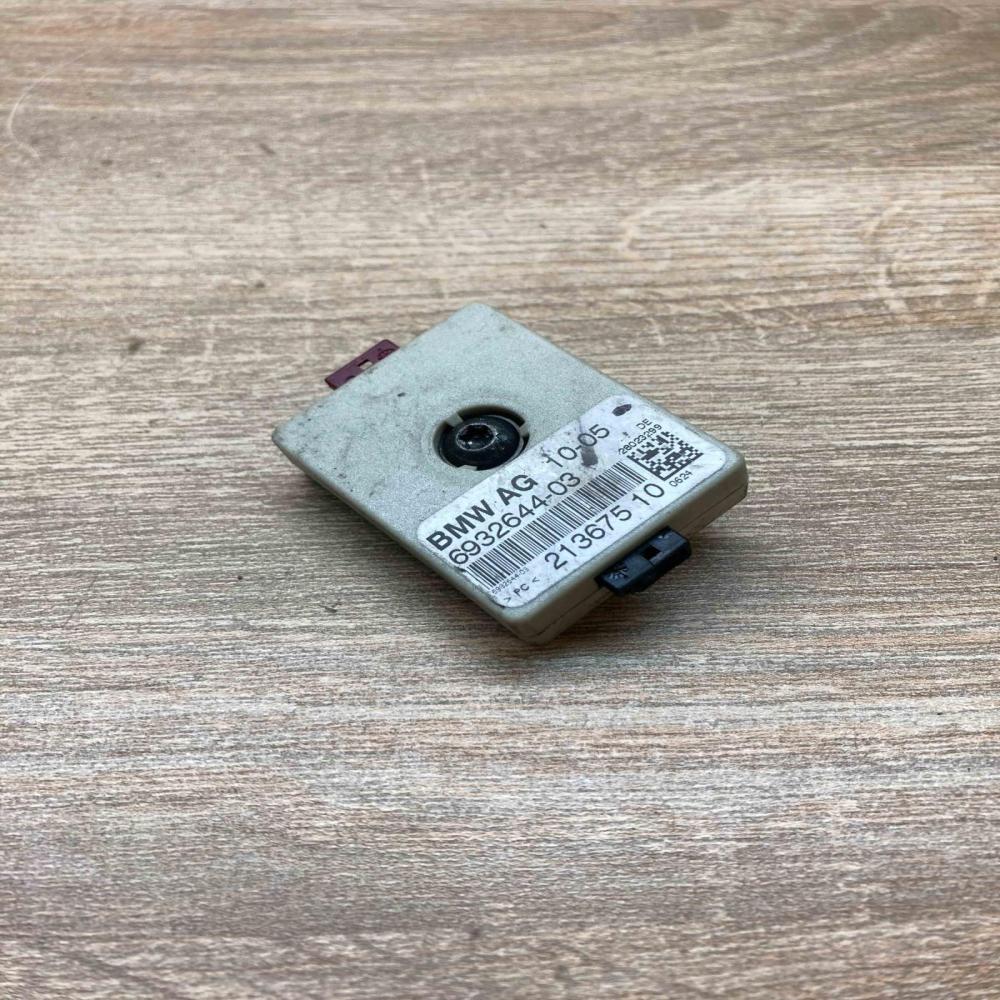 6932644 213675 10  Aerial antenna amplifier BMW 3 E90 E91