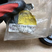 7700754333   Other engine part Renault Megane II