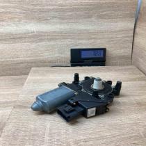 113846 113 05071902  Front door window regulator motor Audi A4 S4 B5 8D