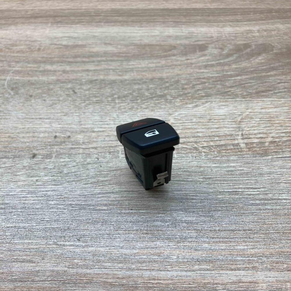 9161896   Hazard light switch BMW 5 F10 F11