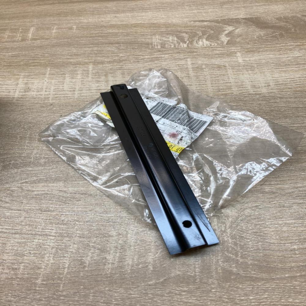 1T0837793   Other exterior part Volkswagen Touran I