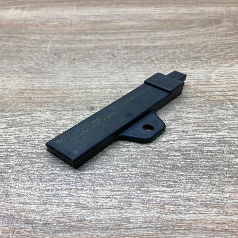 9220832   Keyless system antenna BMW 5 F10 F11
