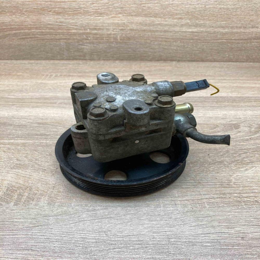 MN101061   Power steering pump Mitsubishi Eclipse