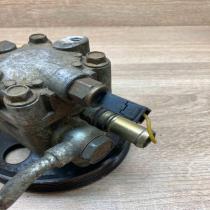 MN101061   Power steering pump Mitsubishi Eclipse