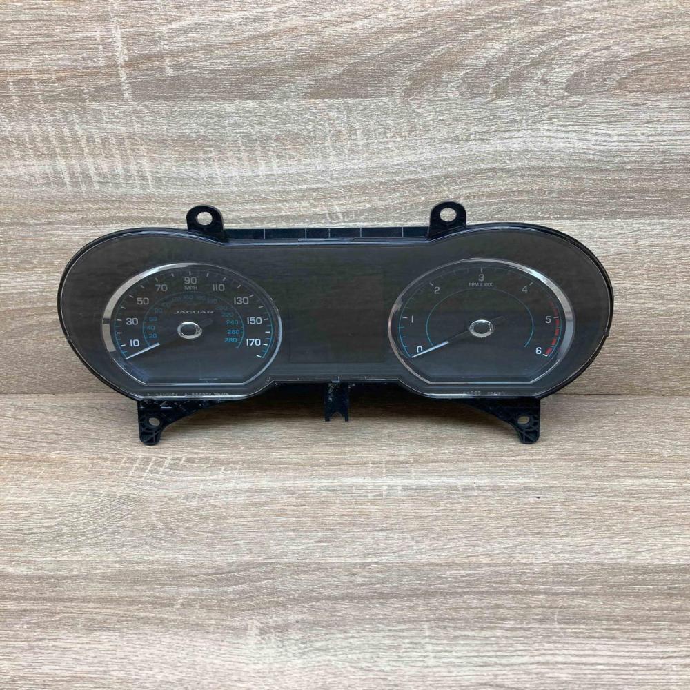 EX23 10849 JB   Speedometer (instrument cluster) Jaguar XF