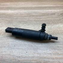 8377613   Headlight washer pump BMW 7 E65 E66