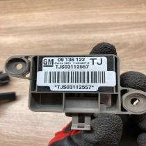 09136122 5WK42881  Airbag deployment crash/impact sensor Opel Vectra B