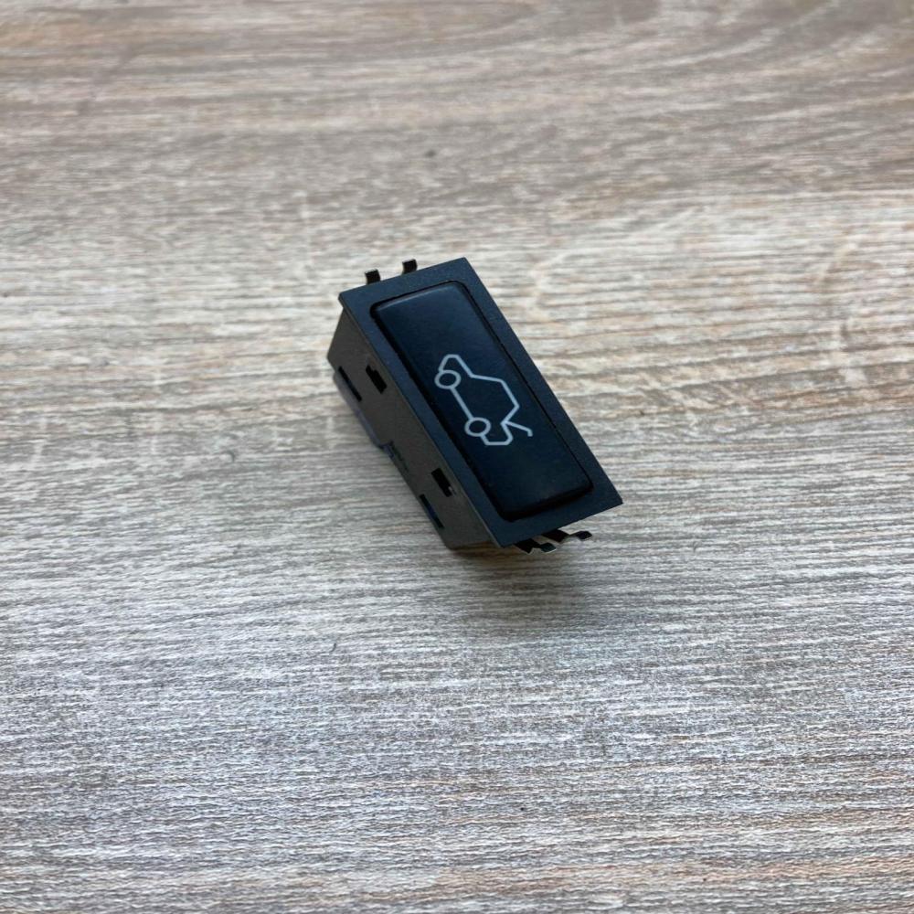 8365579 03052500  Tailgate/boot open switch button BMW X5 E53