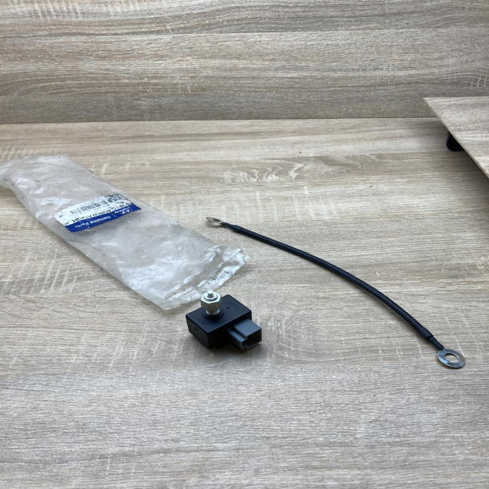 93810 4DRWAQQH 938104DRWAQQH PG4S1 Brake pedal sensor switch Hyundai i30