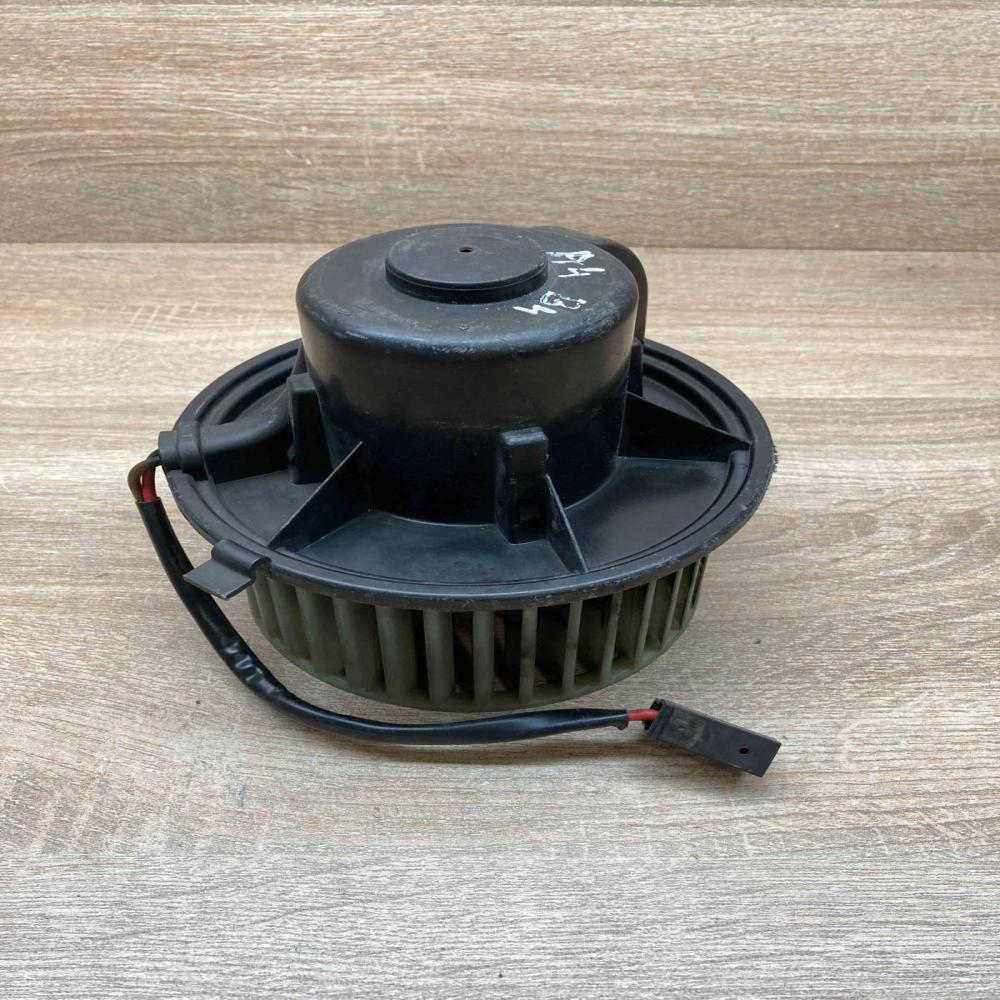 893819021 3137020009  Heater fan/blower Audi 80 90 S2 B4