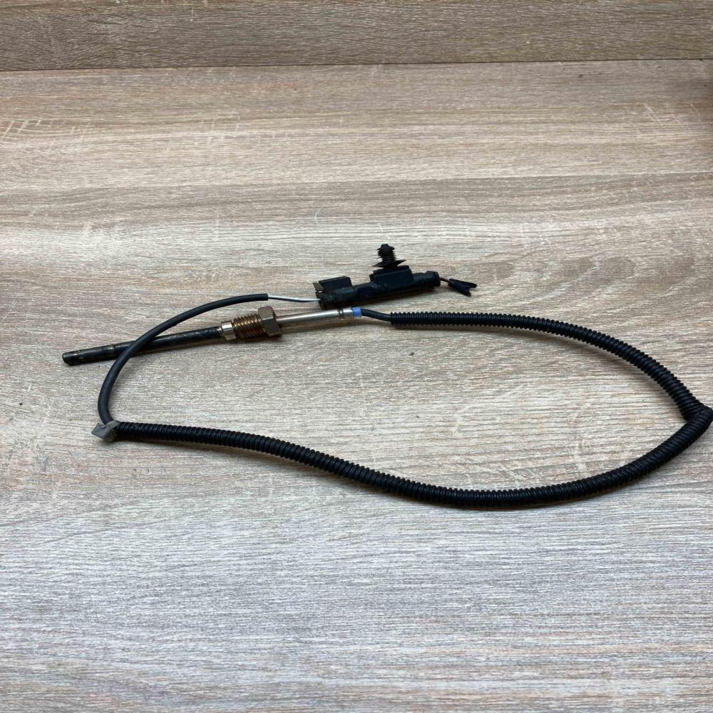 A0009058804  With Plug Exhaust gas temperature sensor Mercedes-Benz C W205
