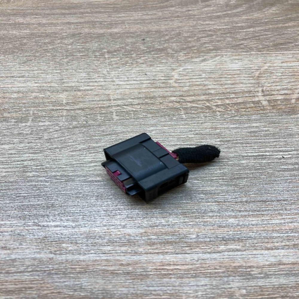4B0972571   Plug wire Audi A6 S6 C5 4B