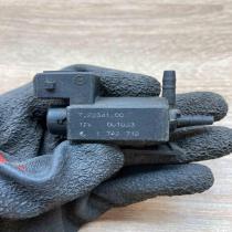 1742712 72234100  Turbo solenoid valve BMW 7 E65 E66