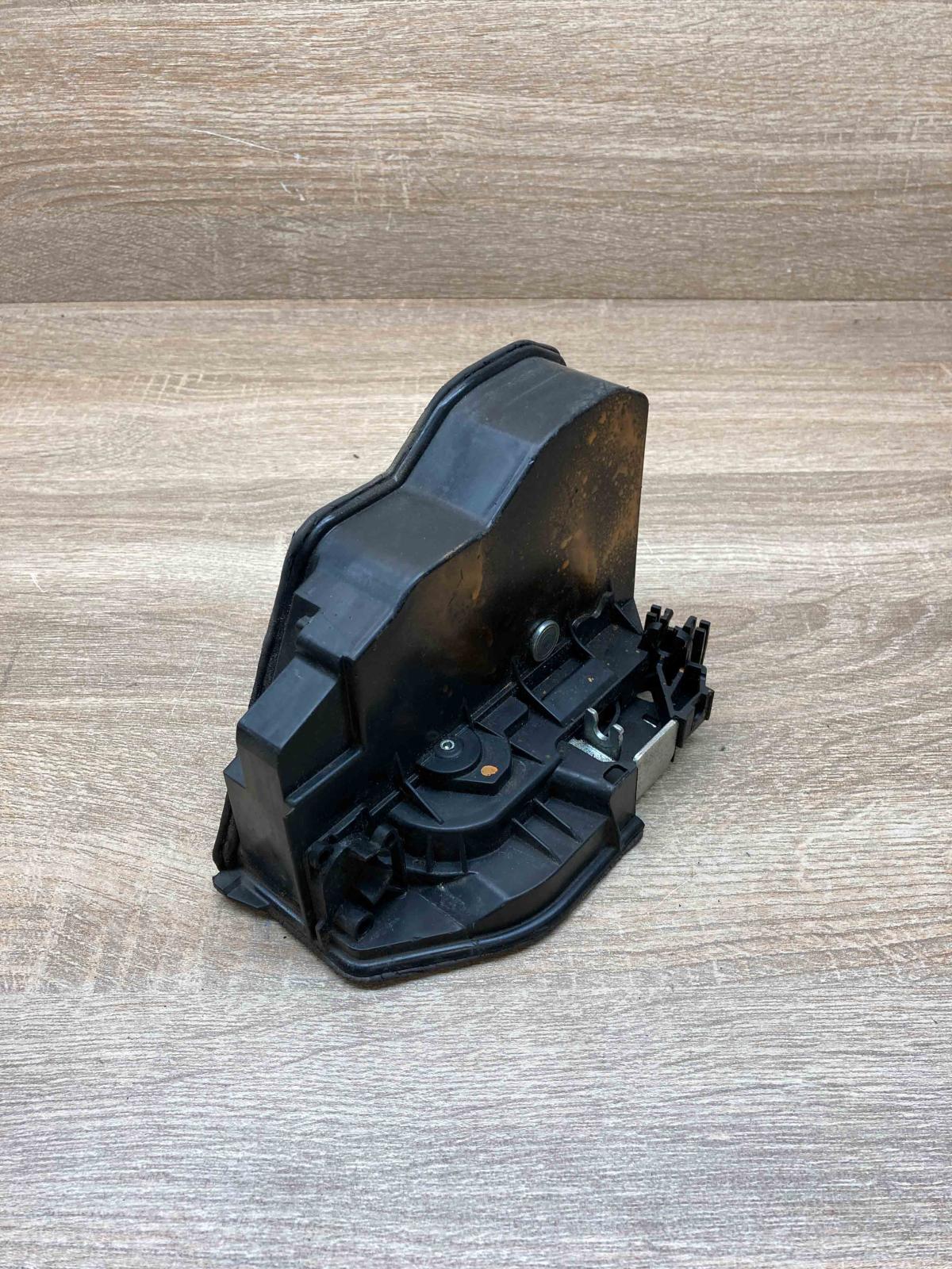 7229460   Rear door lock BMW X5 E70