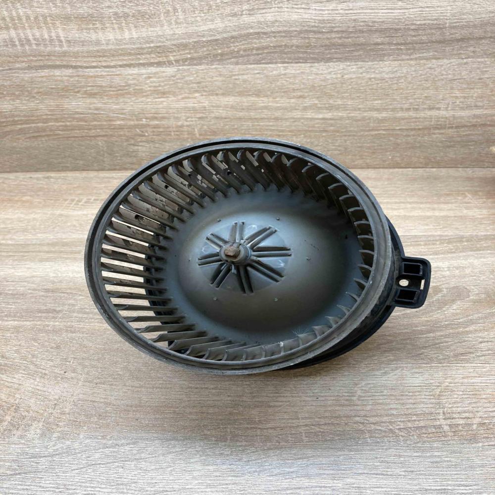 016070 0260 0130111191 With Plug Heater fan/blower Mitsubishi Space Star