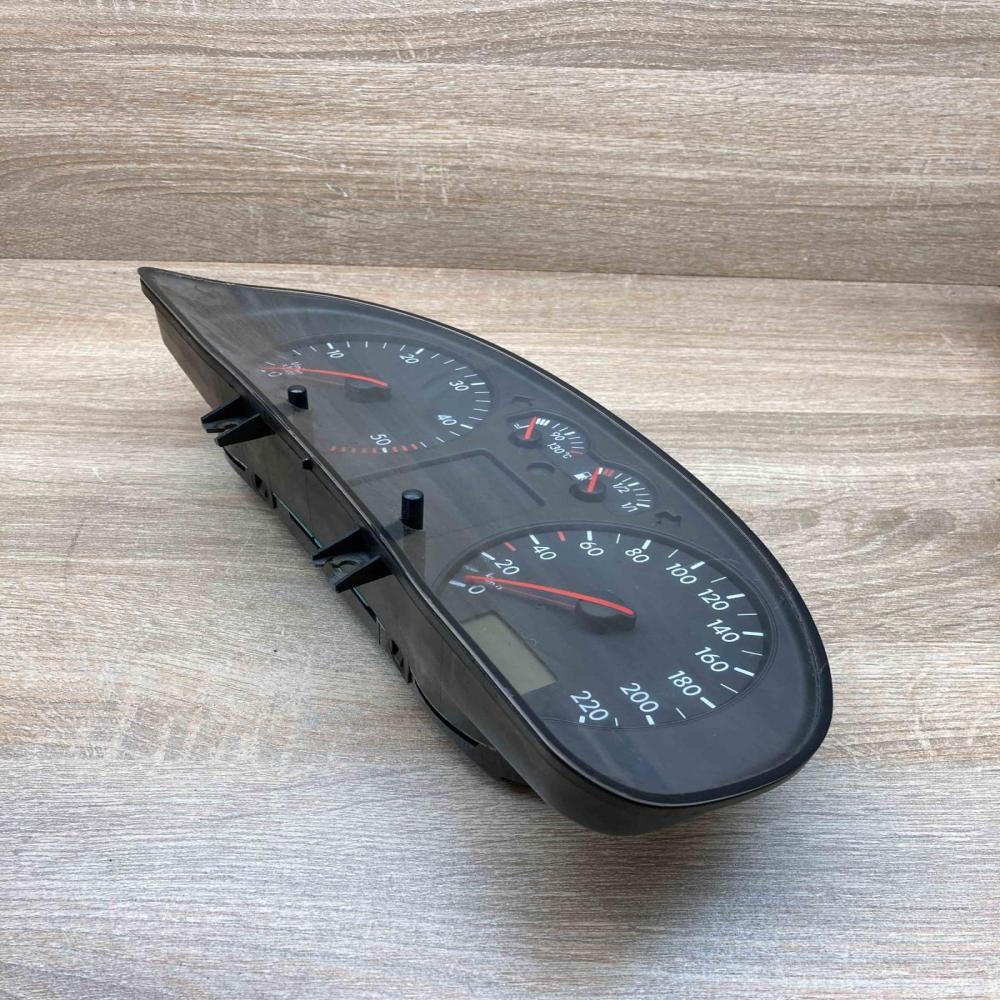 3B0919861 110008793  Speedometer (instrument cluster) Volkswagen PASSAT B5